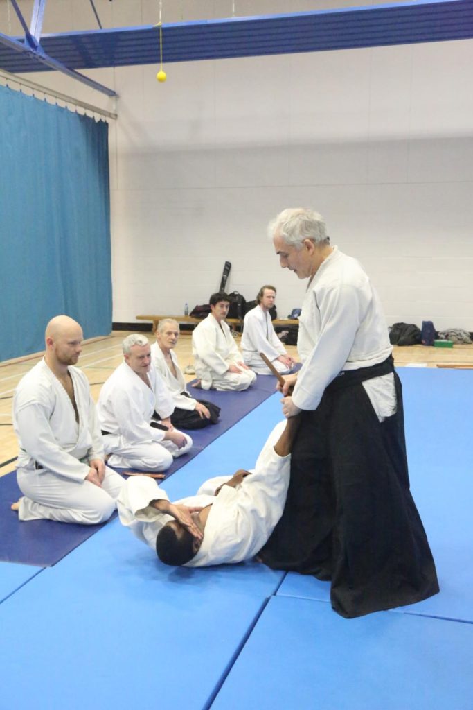 Sensei Harris demonstrates a knife takeout using kote-geishi. Online aikido information.
